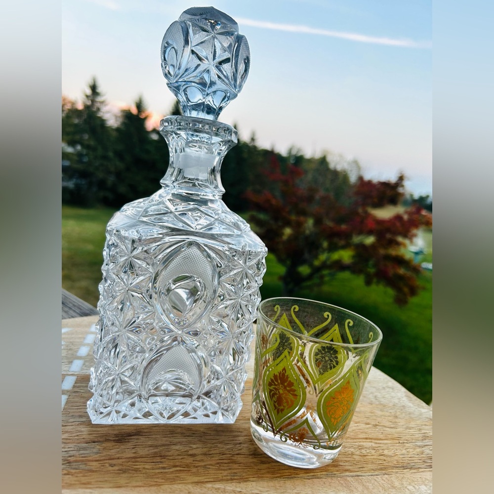 🎉HOST PICK🎉Crystal Decanter with stopper